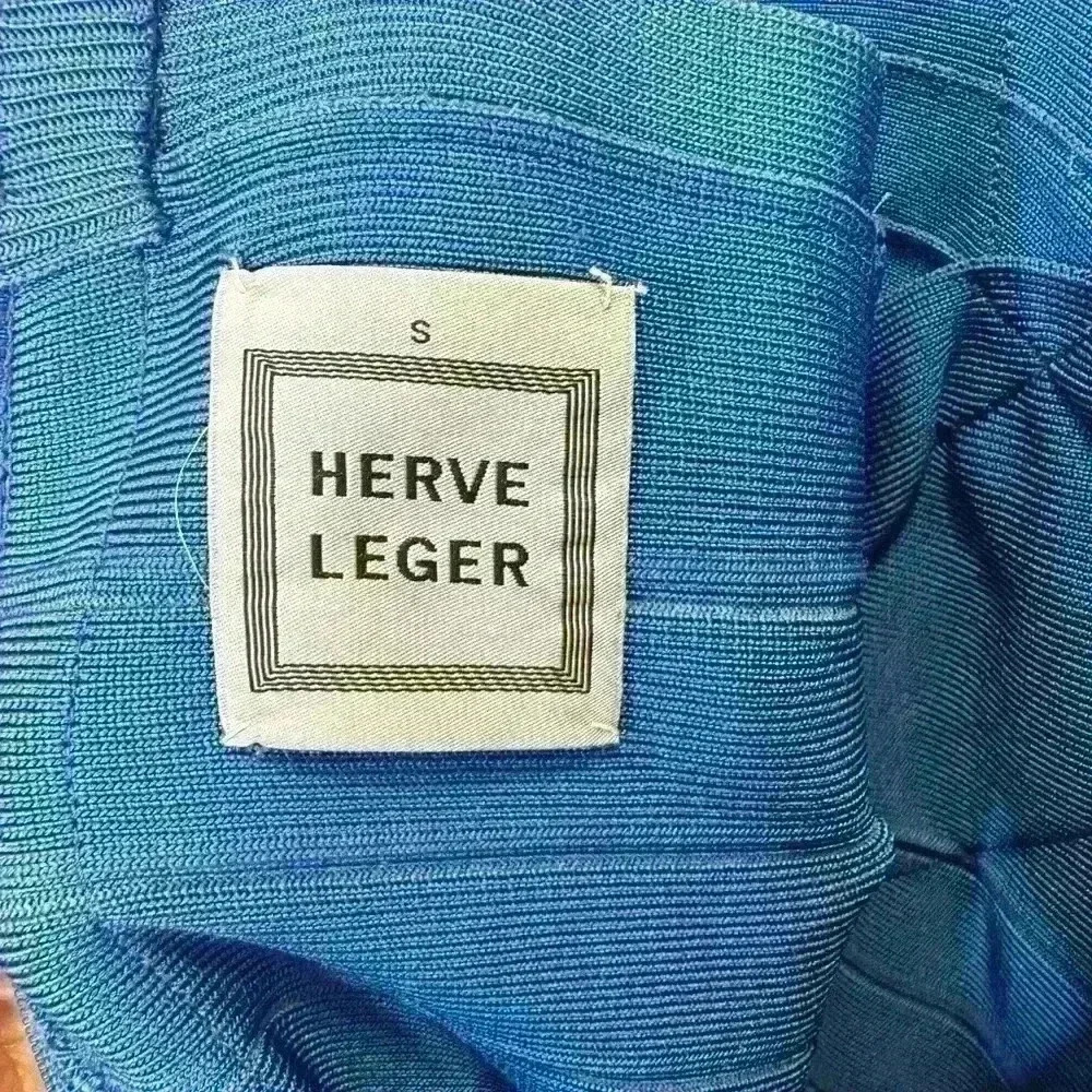 Vintage authentic Herve Leger Bandage Dress - Picture 4 of 4